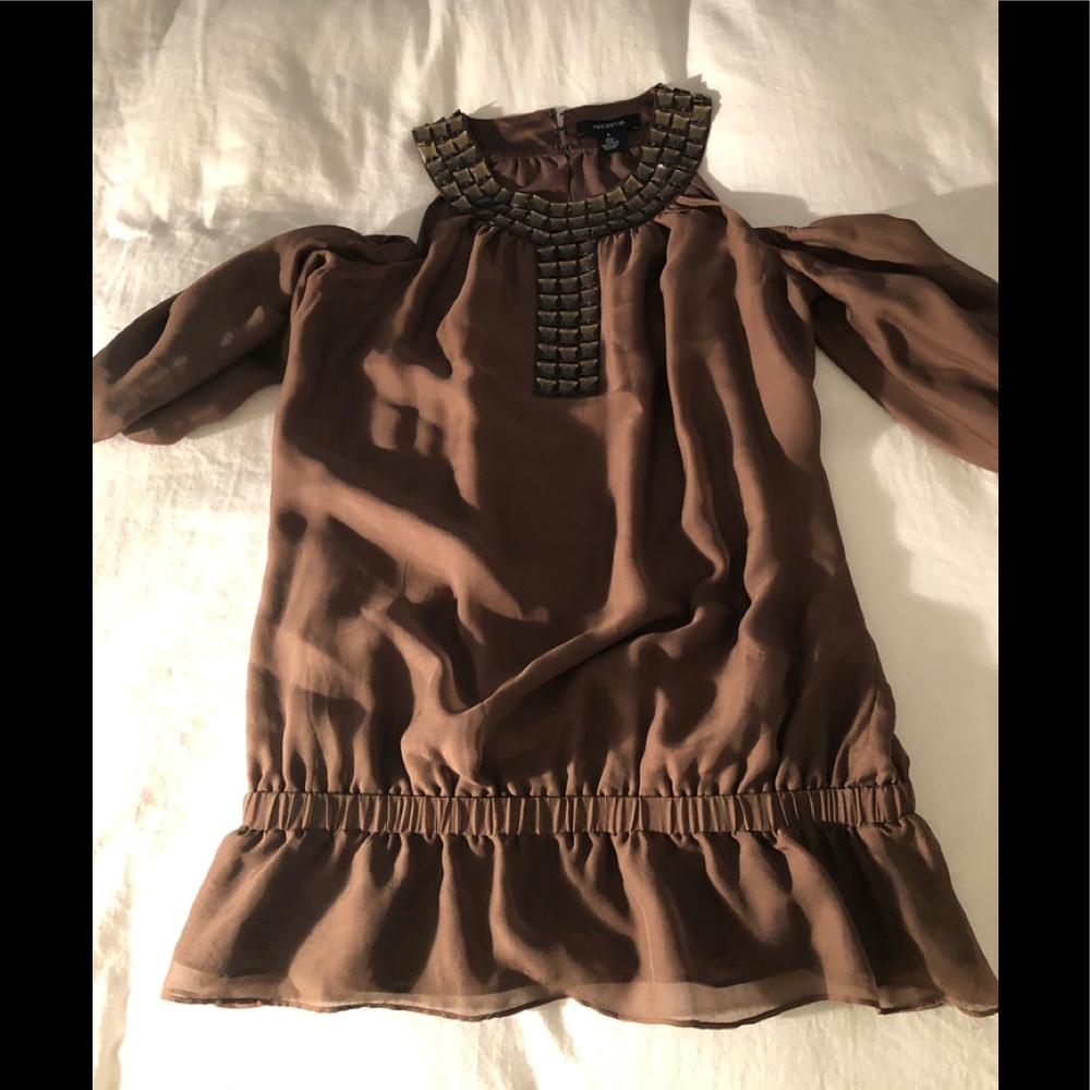 Arden B top cutout shoulders sz small